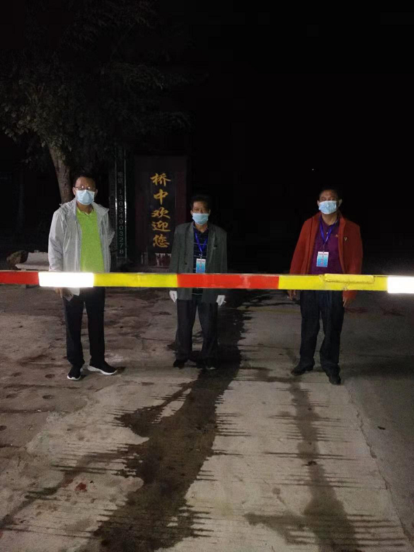 �����̱��ؿĦb��ʤ����J�ľԦb�߳h�ԡ��̡��@�u���ؿĨ��v 